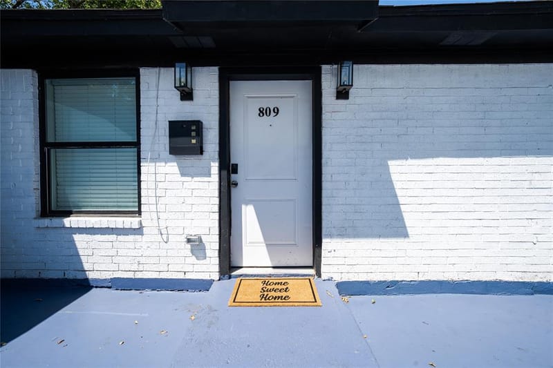 809 W Broadus Avenue, Fort Worth TX 76115