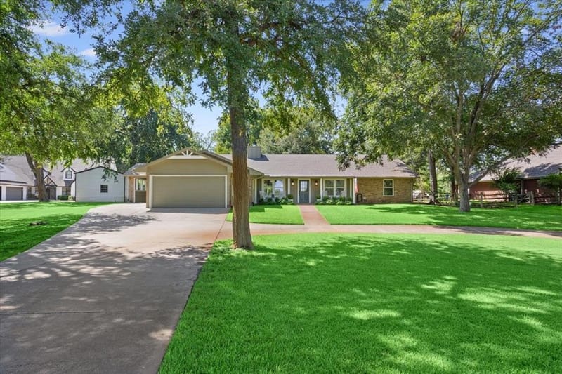 172 Brazos Point Drive, Waco TX 76705