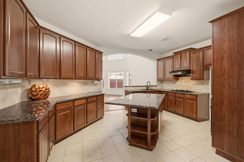 2404 Frosted Green Lane, Plano TX 75025 - Photo 7