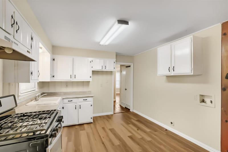 1811 W College Street, Sherman TX 75092 - Photo 6