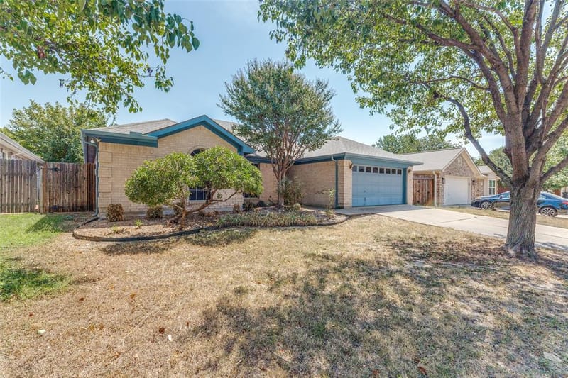 8104 Berkshire Drive, Fort Worth TX 76137