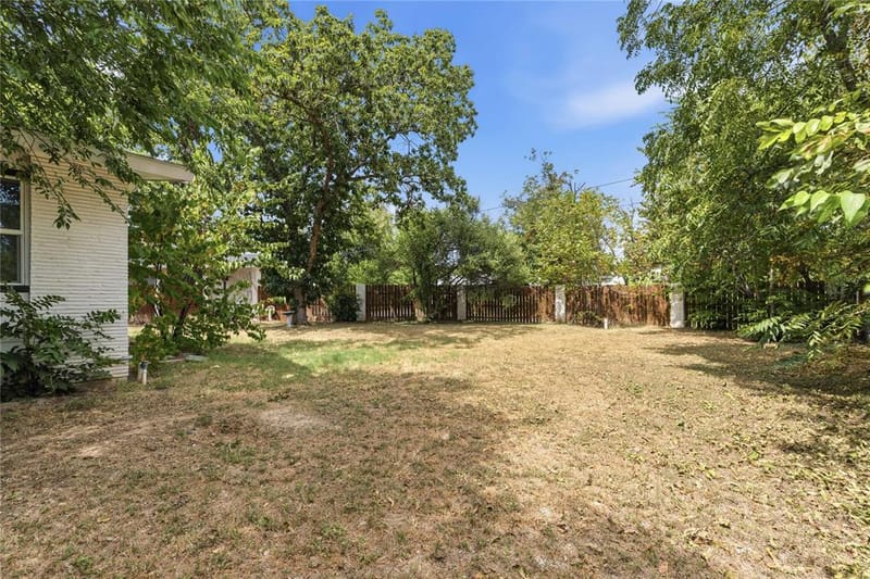 2006 11th Street, Brownwood TX 76801 - Photo 14
