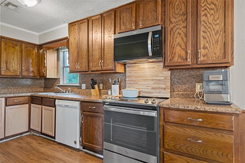 296 Ish Street, China Spring TX 76633 - Photo 7