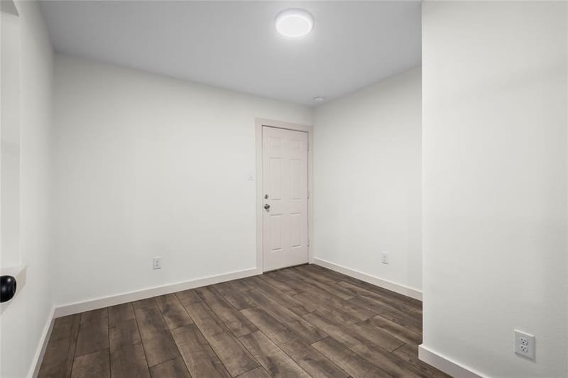 909 Robertson Road, Grand Prairie TX 75050 - Photo 15
