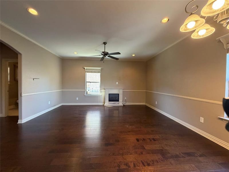5107 Chesterfield Place, Arlington TX 76017 - Photo 4