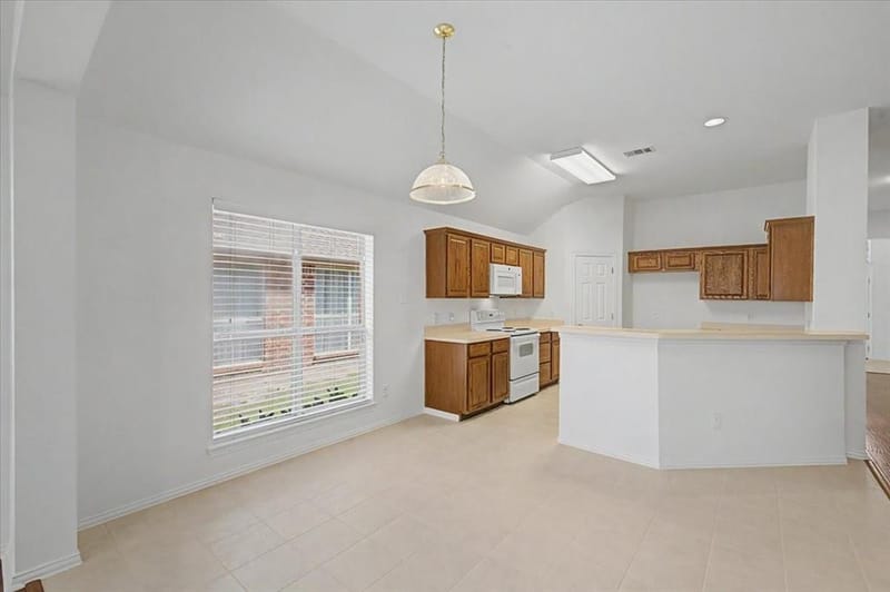 633 Darlington Trail, Fort Worth TX 76131 - Photo 11