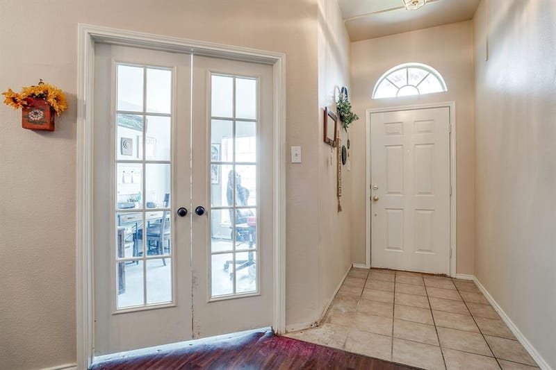 1013 Hidden Lake Drive, Burleson TX 76028 - Photo 3