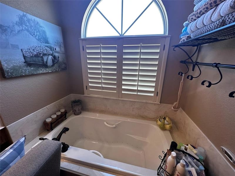 1602 Jefferson Street, Bowie TX 76230 - Photo 22