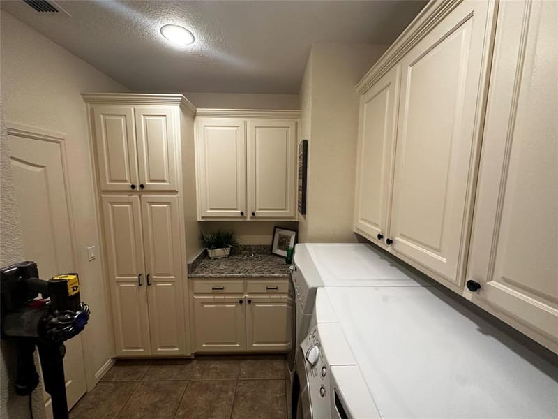 1602 Jefferson Street, Bowie TX 76230 - Photo 28