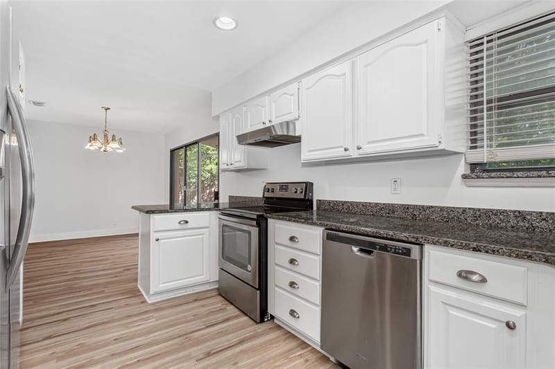 2328 Globe Avenue, Dallas TX 75228 - Photo 14