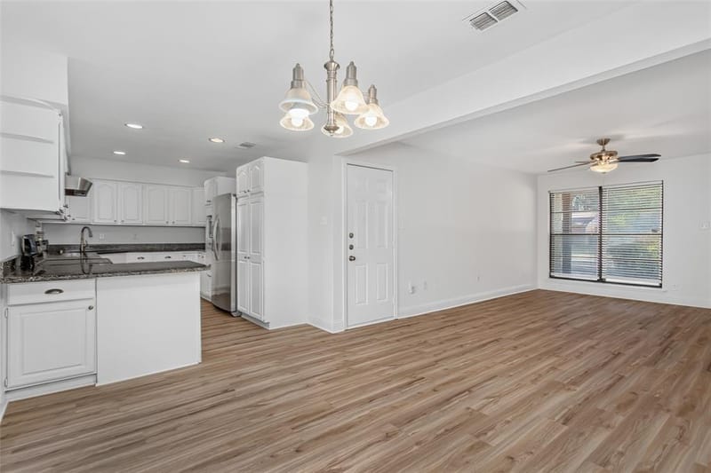2328 Globe Avenue, Dallas TX 75228 - Photo 8