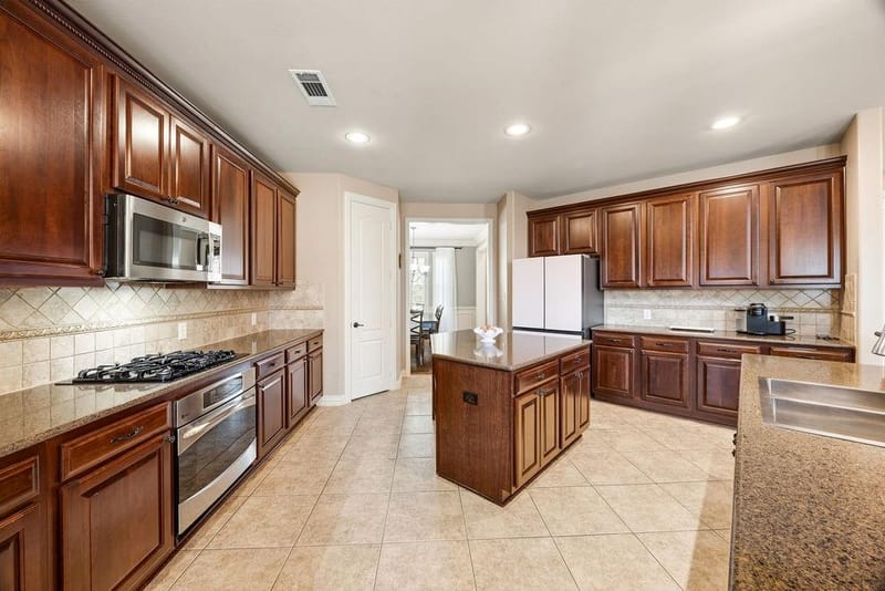 4823 Linda Lane, Frisco TX 75033 - Photo 9