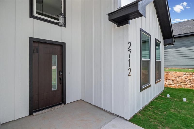 2712 Steepleridge Circle, Granbury TX 76048 - Photo 3