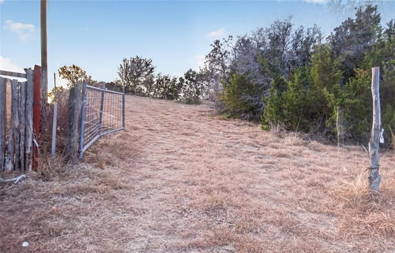 7906 Prairie Creek Court, Tolar TX 76476 - Photo 14