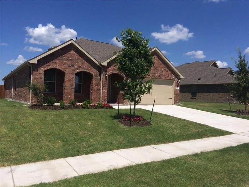 412 Acadia Lane, Forney TX 75126