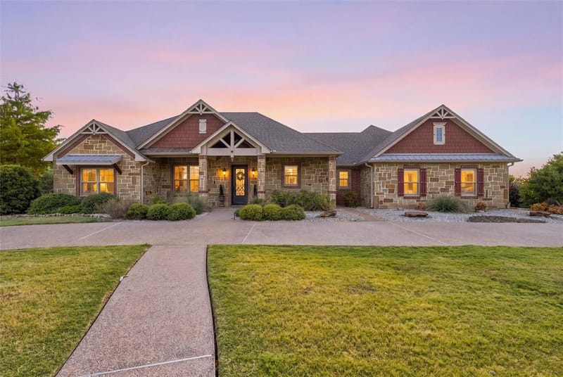 100 Deer Creek Drive, Waco TX 76708