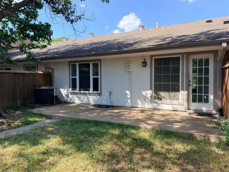 13702 FLAGSTONE Lane, Dallas TX 75240 - Photo 18