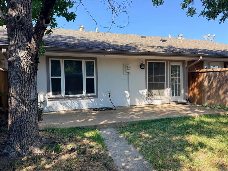 13702 FLAGSTONE Lane, Dallas TX 75240 - Photo 19