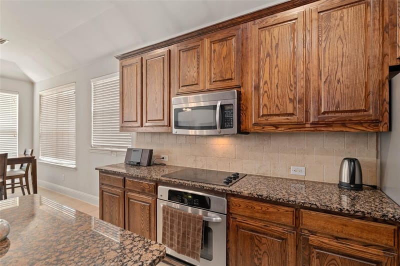 2501 Claymore Avenue, Garland TX 75043 - Photo 9