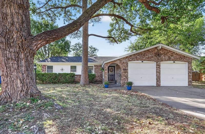 441 Nathan Street, Burleson TX 76028