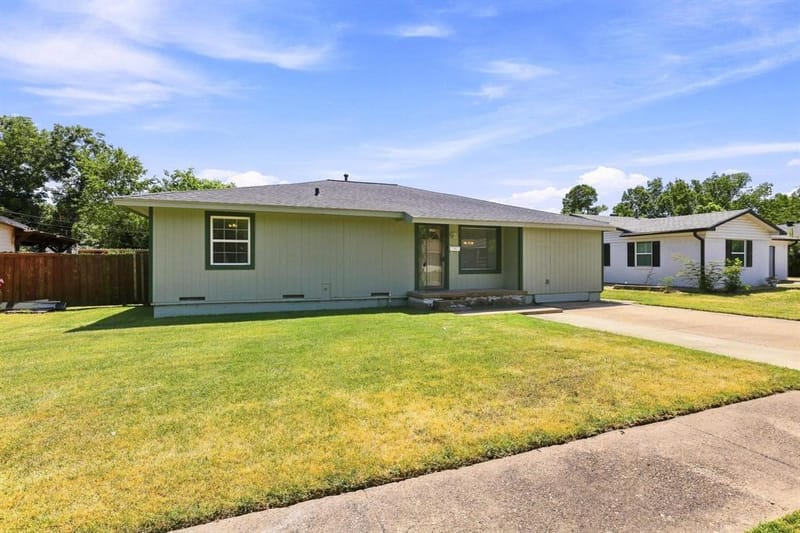 117 Leslie Street, Bonham TX 75418
