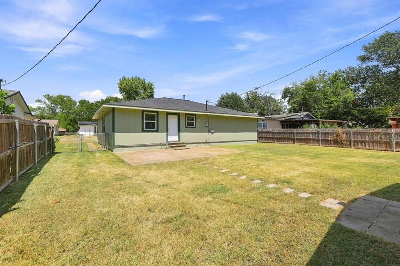 117 Leslie Street, Bonham TX 75418 - Photo 38