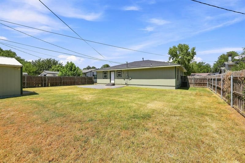 117 Leslie Street, Bonham TX 75418 - Photo 37