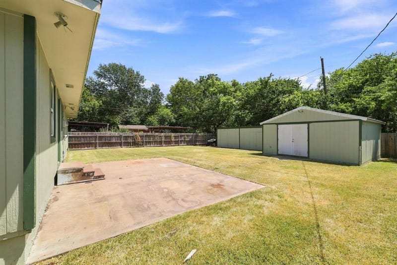 117 Leslie Street, Bonham TX 75418 - Photo 35