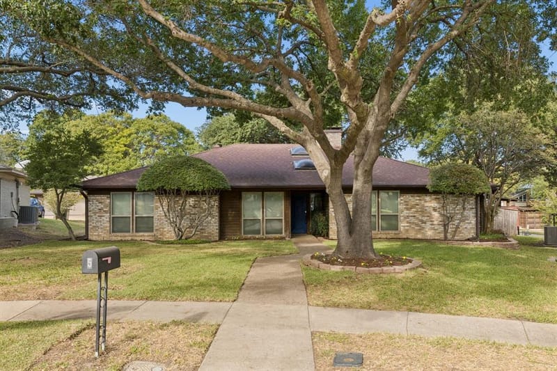 5 Shannon Court, Richardson TX 75082 - Photo 2