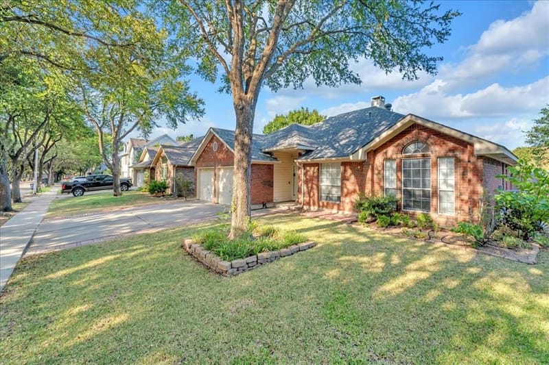 7449 Bear Lake Drive, Fort Worth TX 76137 - Photo 2