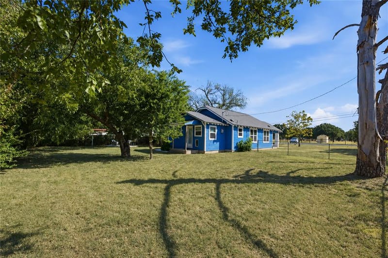 504 Fannin Street, Millsap TX 76066 - Photo 23