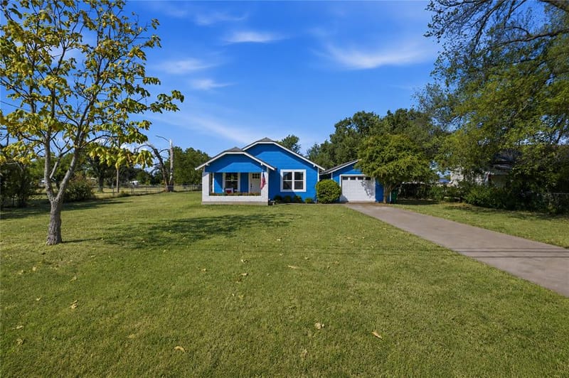 504 Fannin Street, Millsap TX 76066