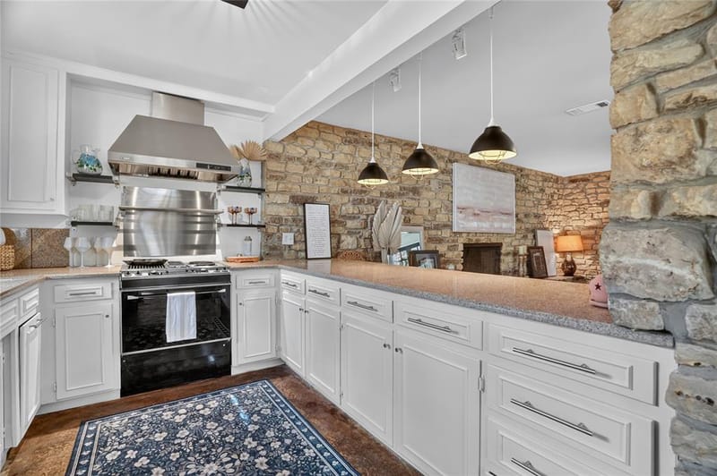 3902 Laramie Drive, Granbury TX 76049 - Photo 18
