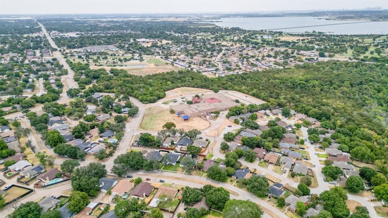 3406 Country Club Drive, Grand Prairie TX 75052 - Photo 33