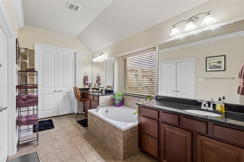1139 Clearwater Drive, Frisco TX 75036 - Photo 15