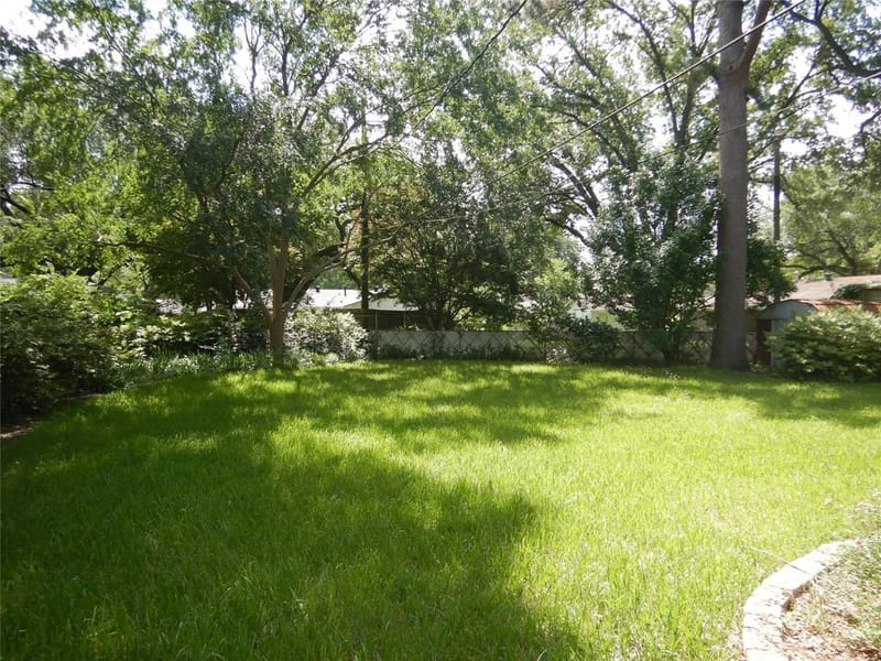 2049 River Road, Shreveport LA 71105 - Photo 11