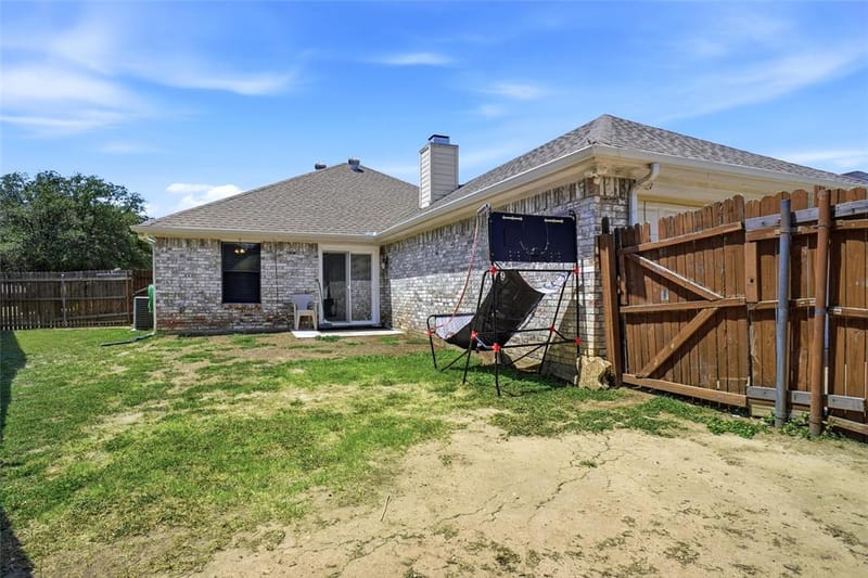 7004 Bentley Avenue, Fort Worth TX 76137 - Photo 15