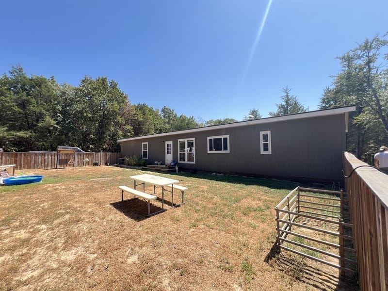2496 County Road 2010, Ravenna TX 75476 - Photo 20