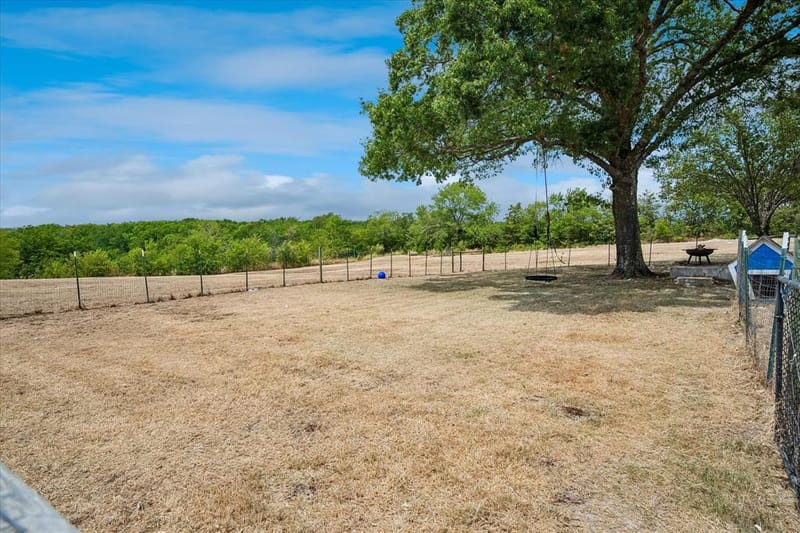 1501 Andy Thomas Road, Whitewright TX 75491 - Photo 36