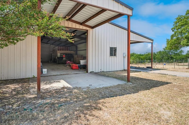 1501 Andy Thomas Road, Whitewright TX 75491 - Photo 28