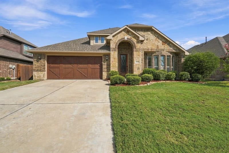 4209 Carnation Lane, Mansfield TX 76063 - Photo 2