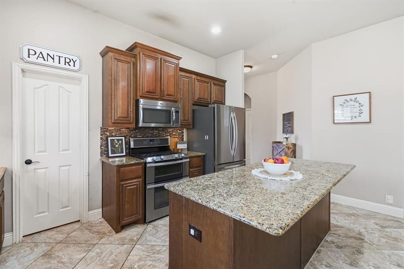 4209 Carnation Lane, Mansfield TX 76063 - Photo 9