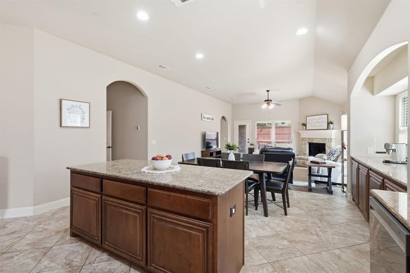 4209 Carnation Lane, Mansfield TX 76063 - Photo 10