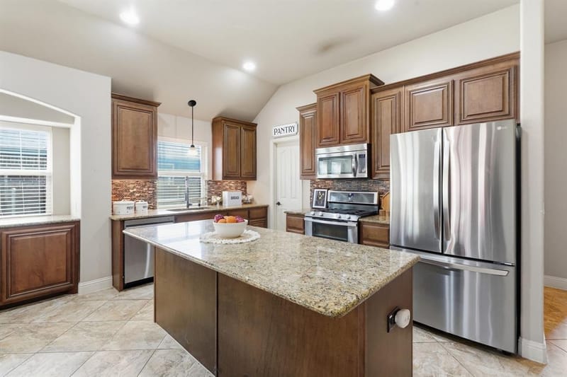 4209 Carnation Lane, Mansfield TX 76063 - Photo 8