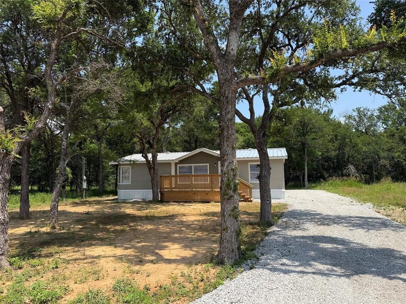 111 Shady Springs Drive, Bridgeport TX 76426