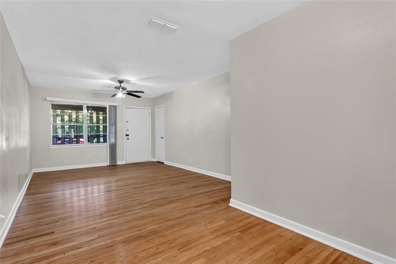 1203 Sunnybrook Drive, Irving TX 75061 - Photo 11