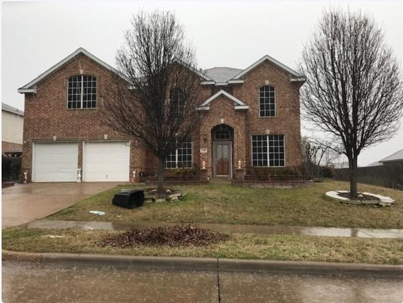 720 Candle Meadow Boulevard, DeSoto TX 75115