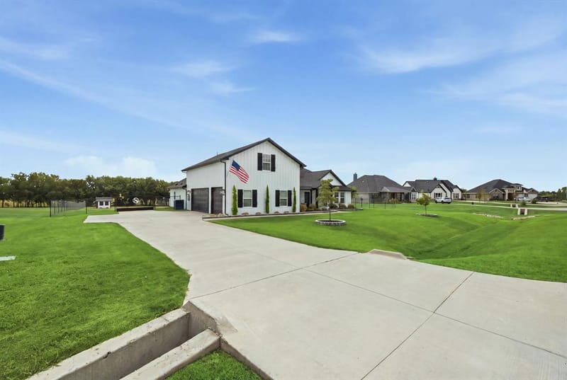 10216 Finch Road, Sanger TX 76266 - Photo 3