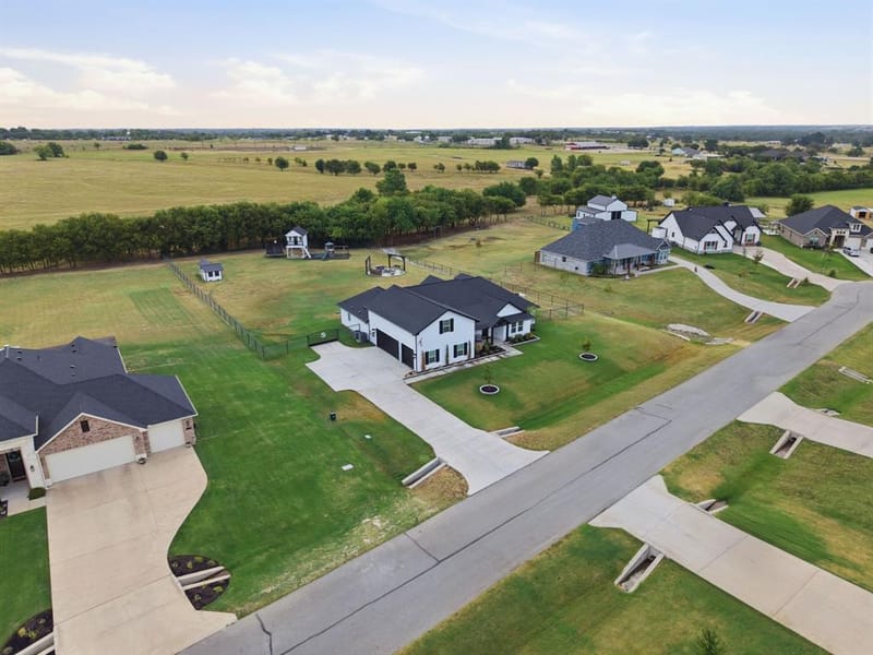 10216 Finch Road, Sanger TX 76266 - Photo 37