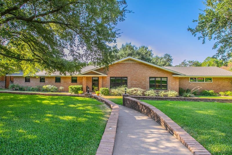 4936 Ridgeview Drive, Waco TX 76710